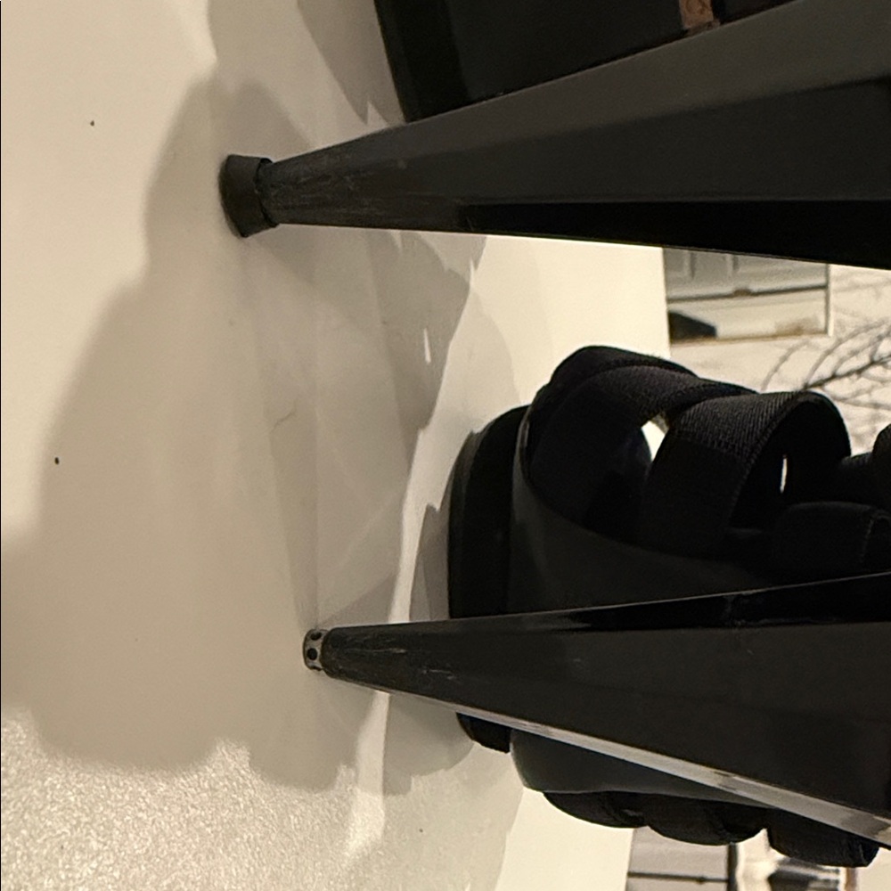 Black Gucci Isadora Gladiator - Picture 10 of 11